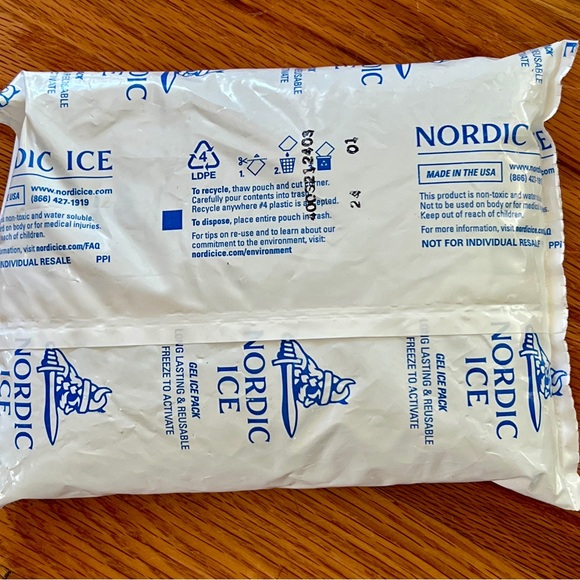 NWOT 6”x 8” Nordic Reusable Ice Gel Refrigerant Packs USA MADE 🇺🇸 2 pack - Picture 3 of 3